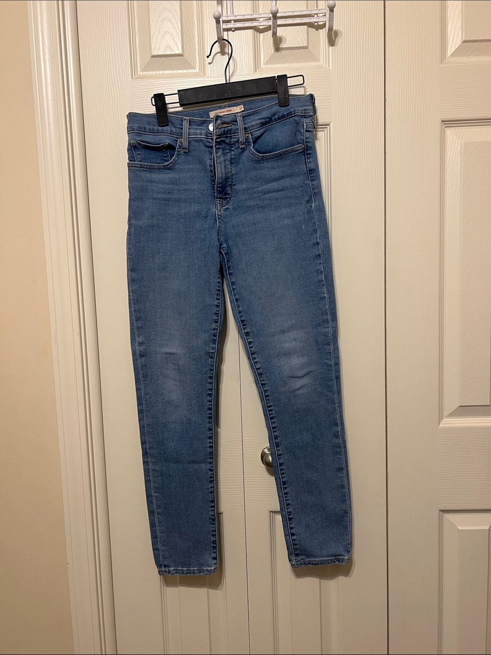 311 shaping skinny Levi’s Blue High-Rise Women’s Skinny Jeans
